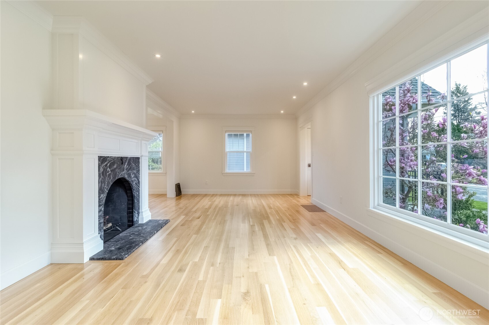 1051 Boyer Avenue Property Photo 4