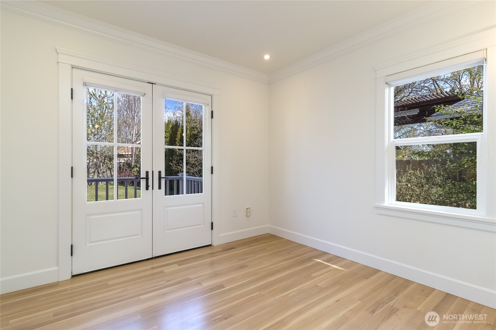 1051 Boyer Avenue Property Photo 11