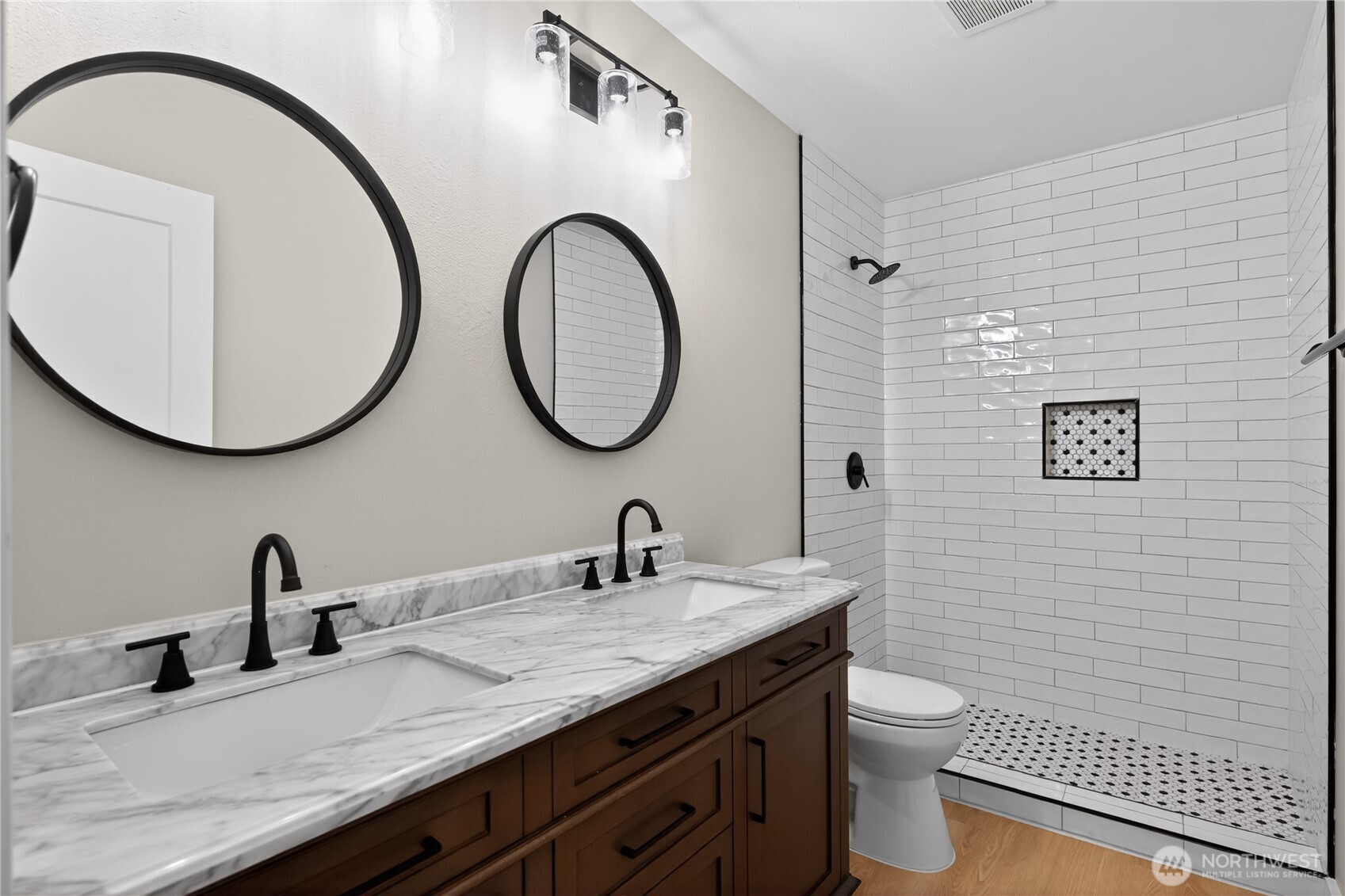 26518 Ne Kennedy Drive Property Photo 13