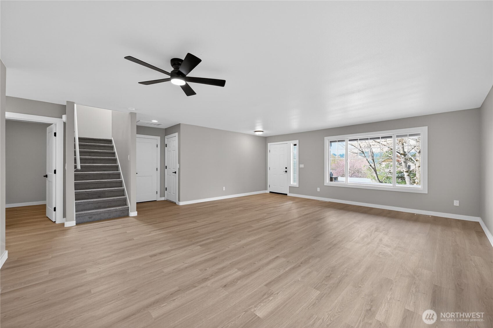 26518 Ne Kennedy Drive Property Photo 17