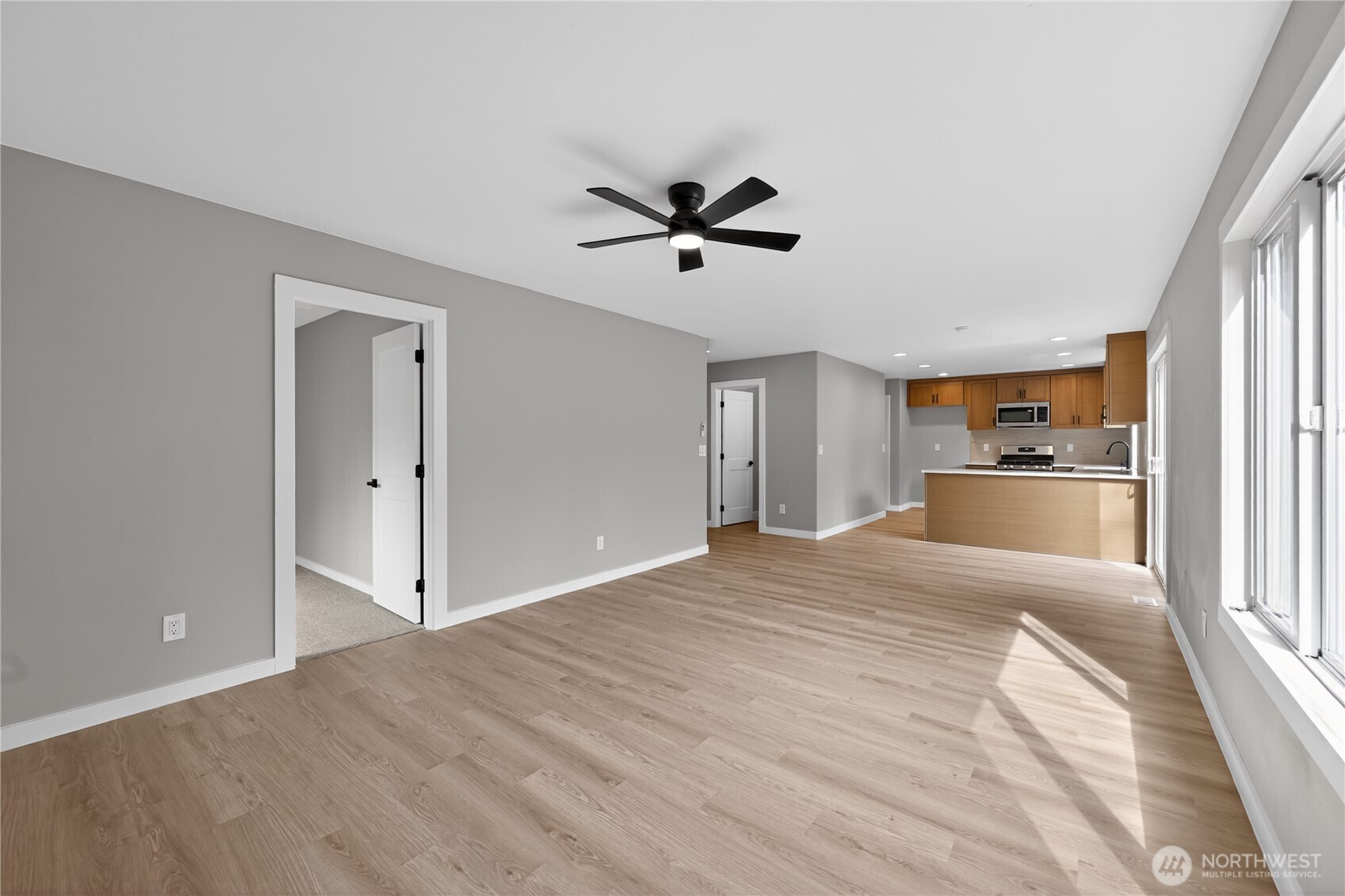 26518 Ne Kennedy Drive Property Photo 22
