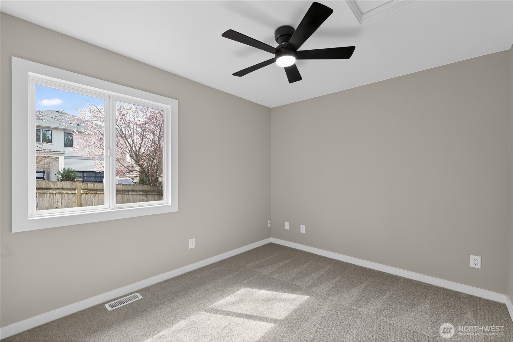 26518 Ne Kennedy Drive Property Photo 26