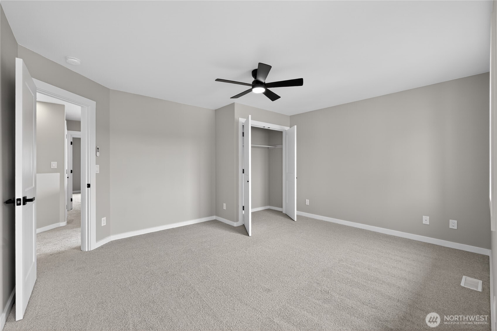 26518 Ne Kennedy Drive Property Photo 32