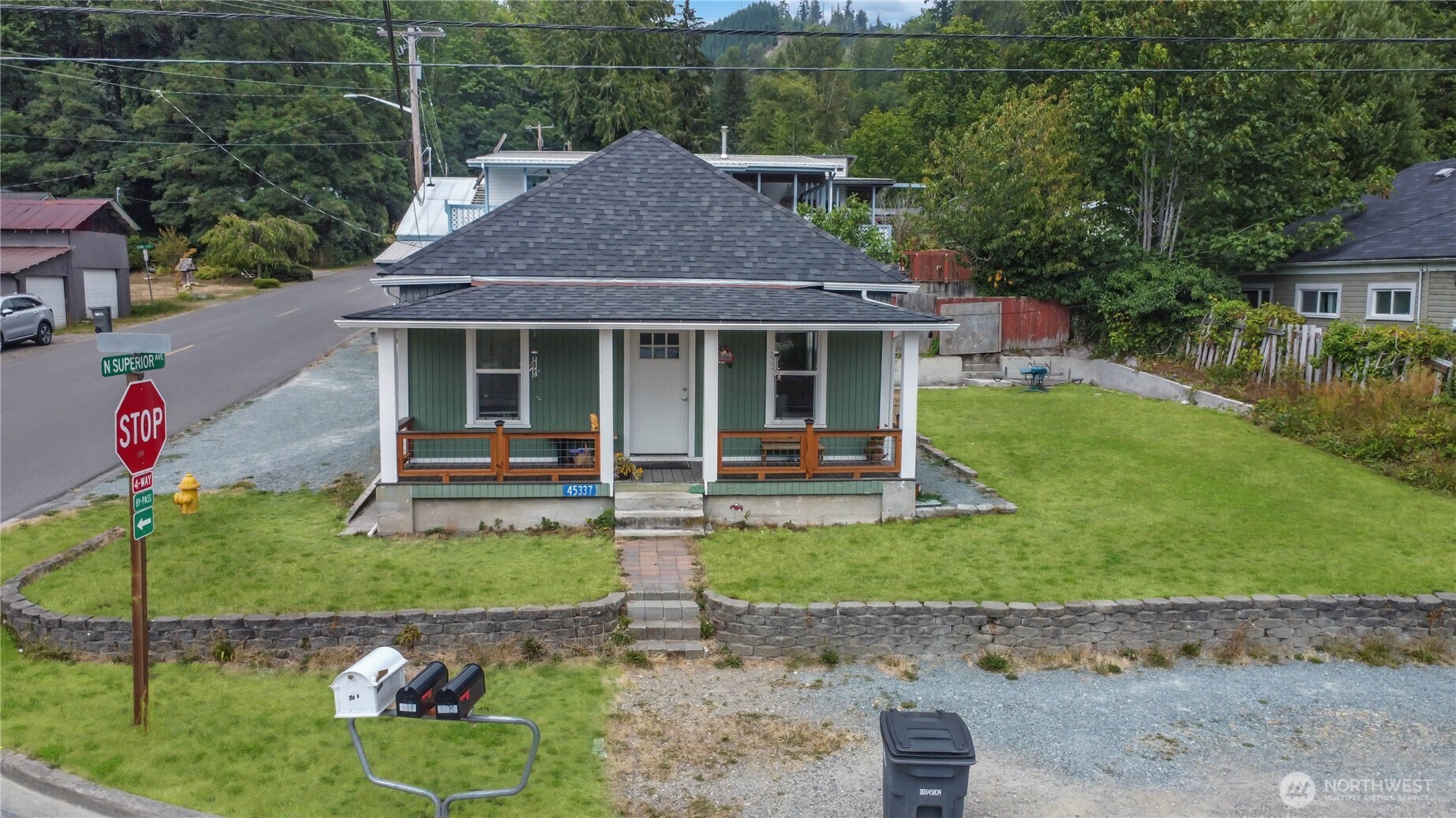45337 Main Street Property Photo 4