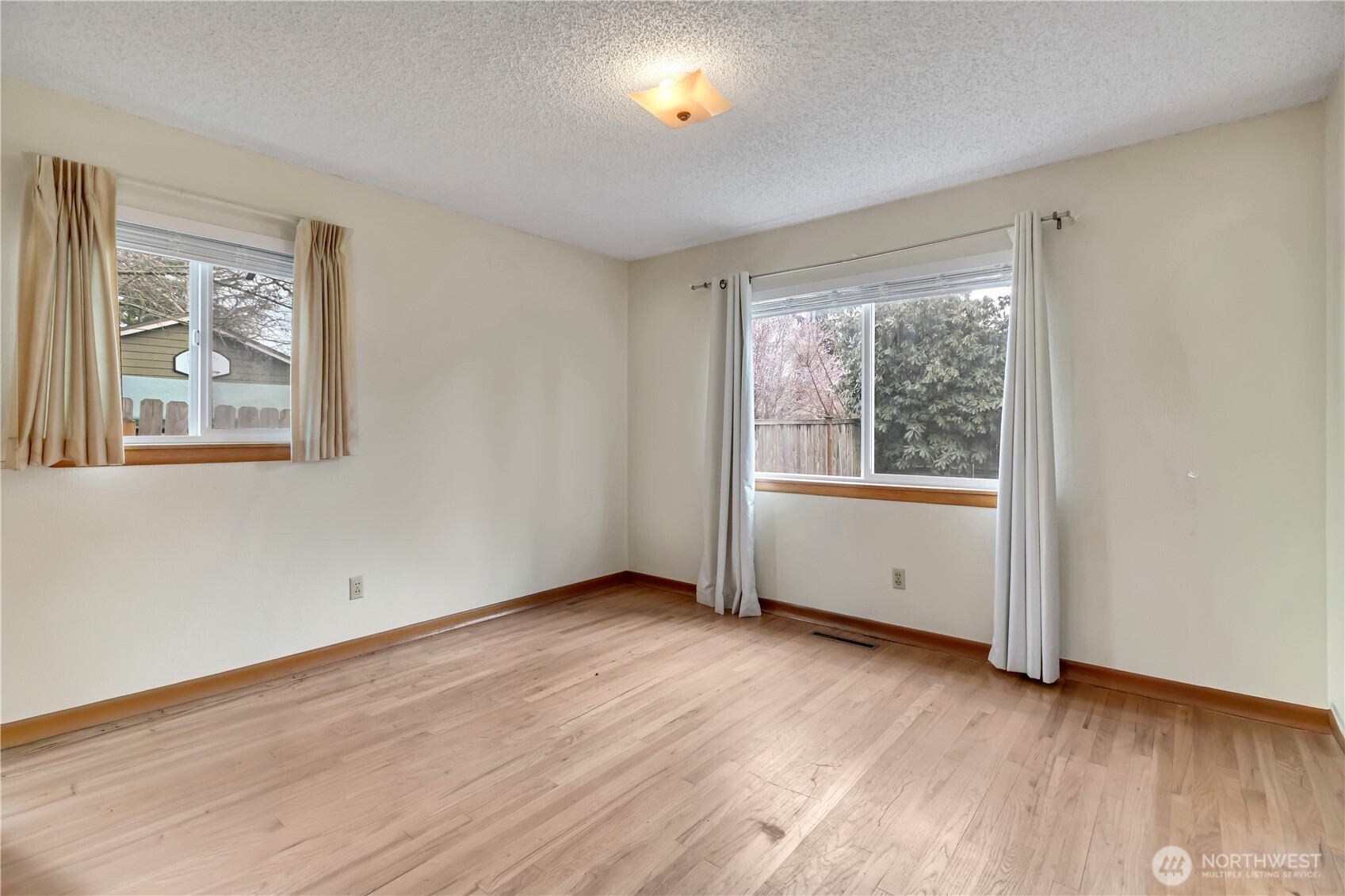 924 7th Avenue Property Photo 24
