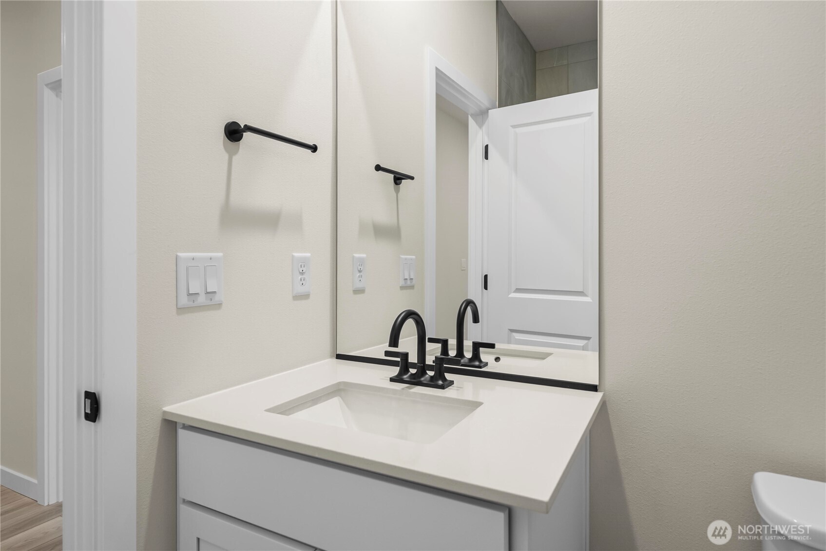 7758 42nd Place Property Photo 4