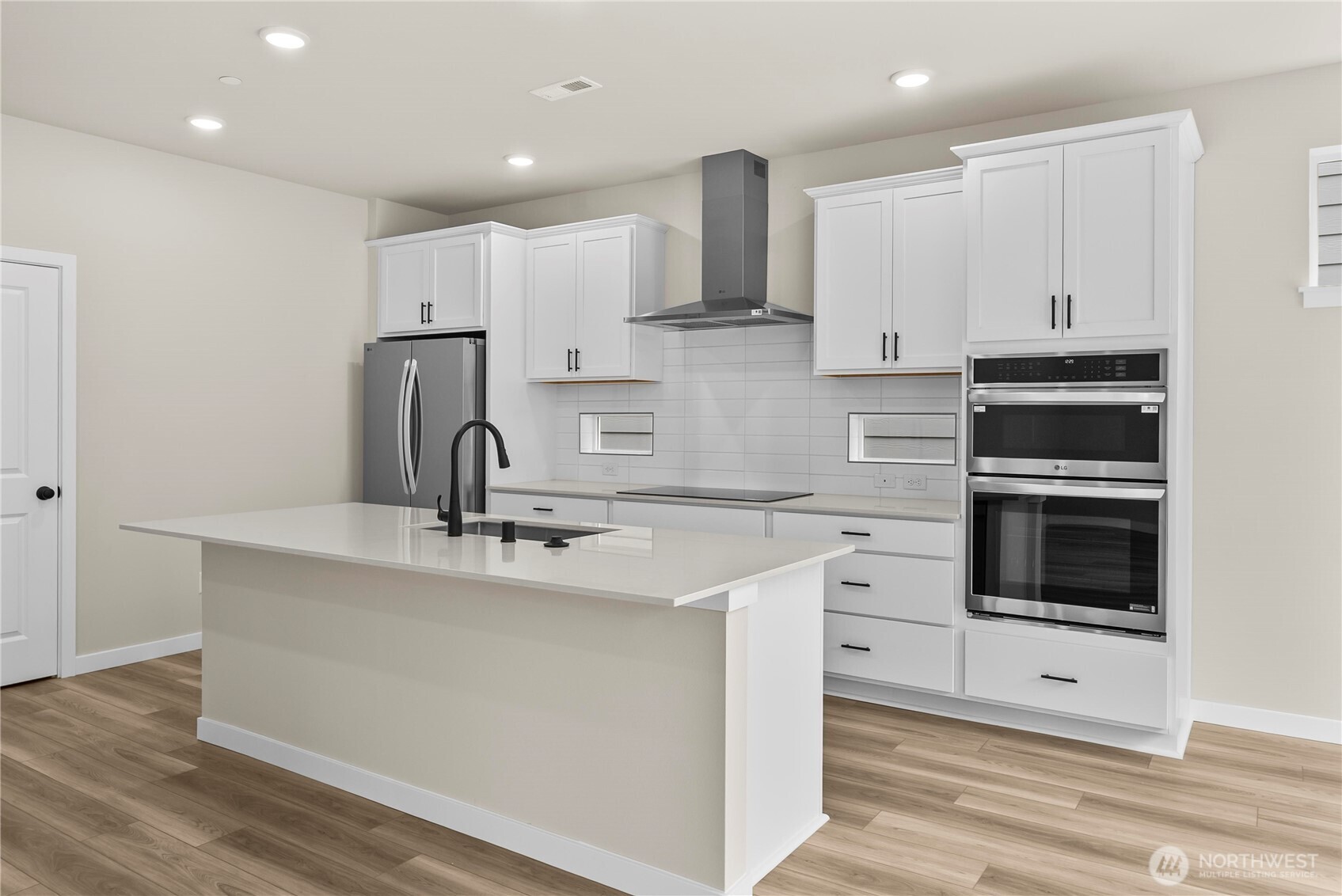 7758 42nd Place Property Photo 8