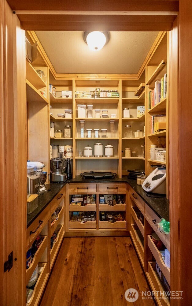17913 River Road Property Photo 14