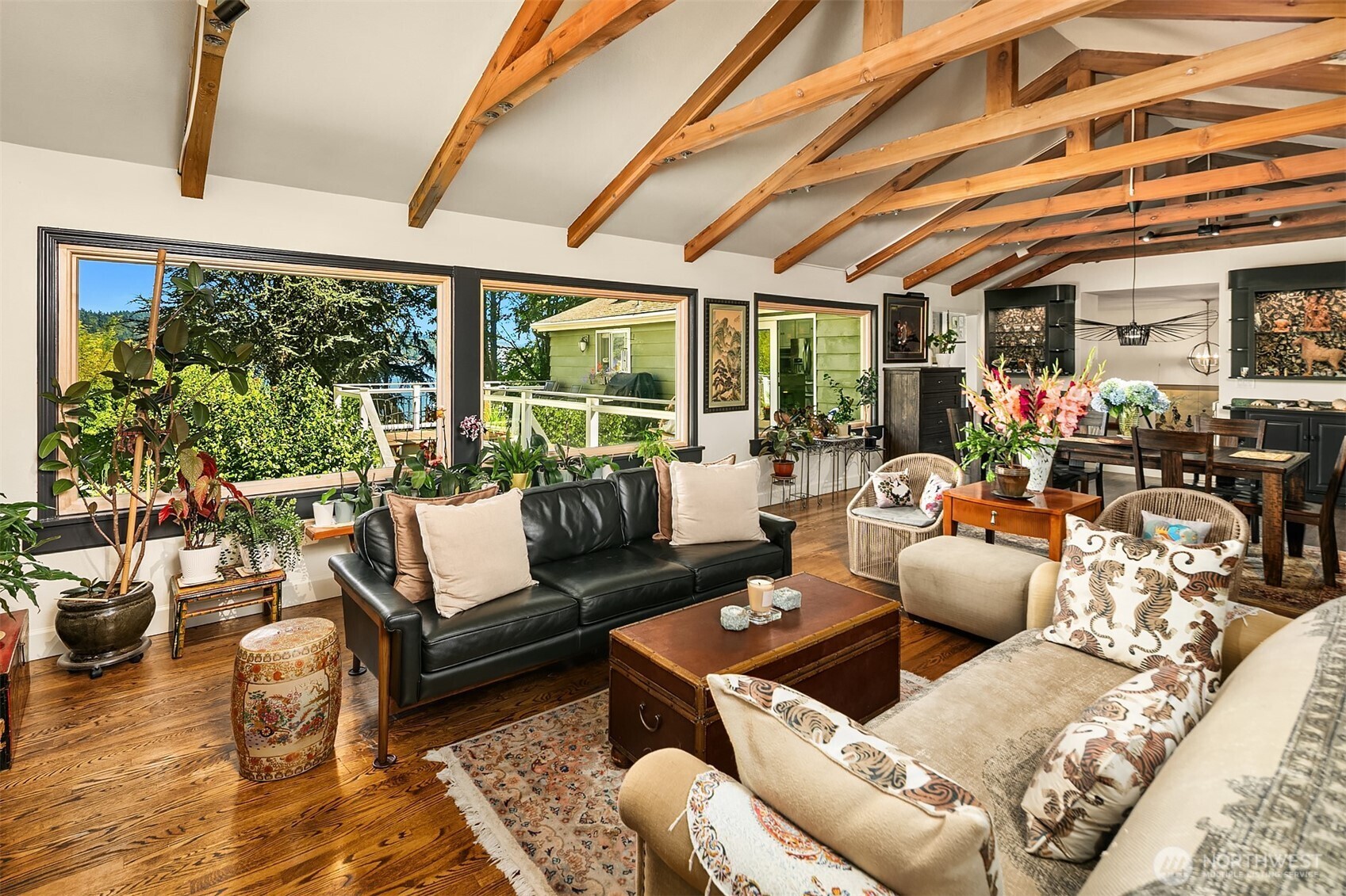 13731 42nd Place Property Photo 8