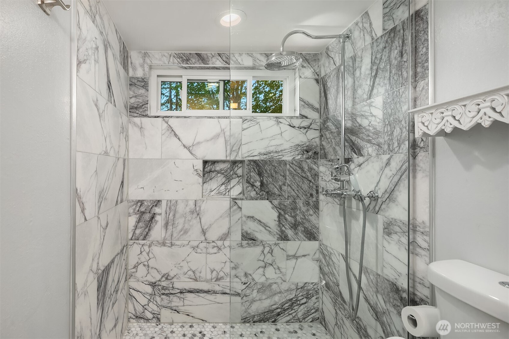 13731 42nd Place Property Photo 18