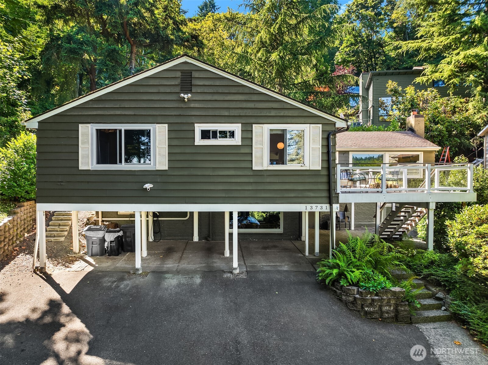 13731 42nd Place Property Photo 28