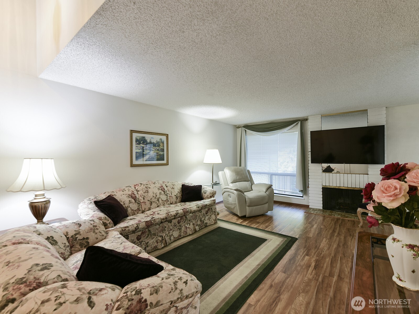 7713 Zircon Drive Property Photo 2