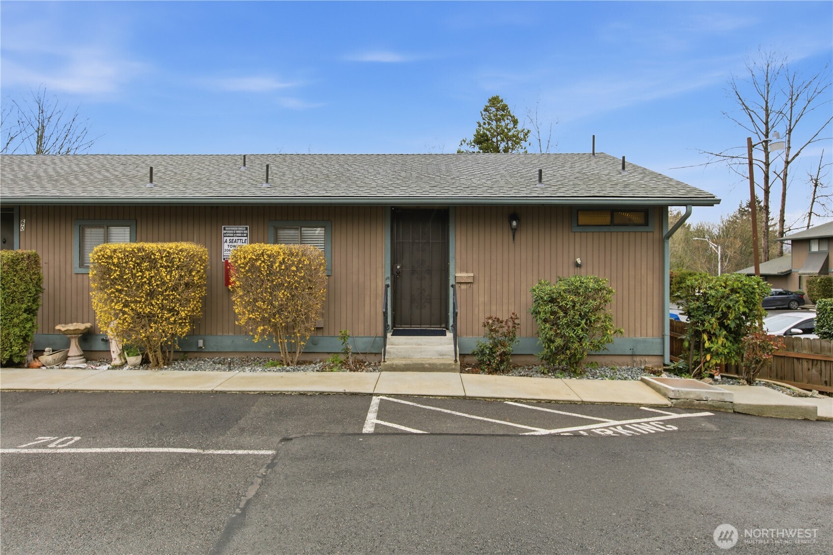 13704 37th Avenue 59 Property Photo 2