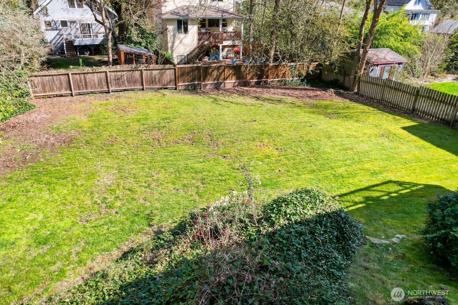 4712 44th Avenue Property Photo 3