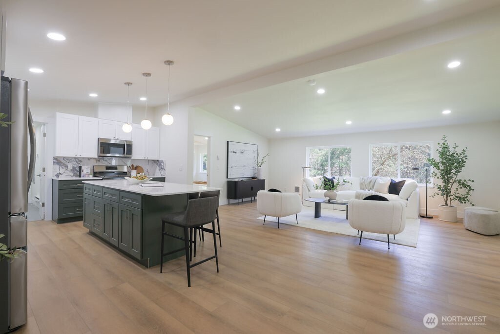 13317 Bandix Road Property Photo 3