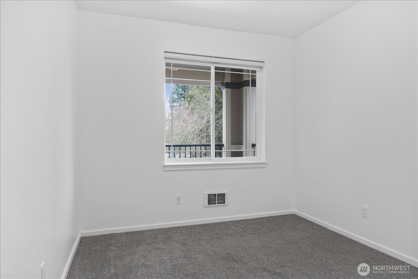 107 164th Street 3-402 Property Photo 25