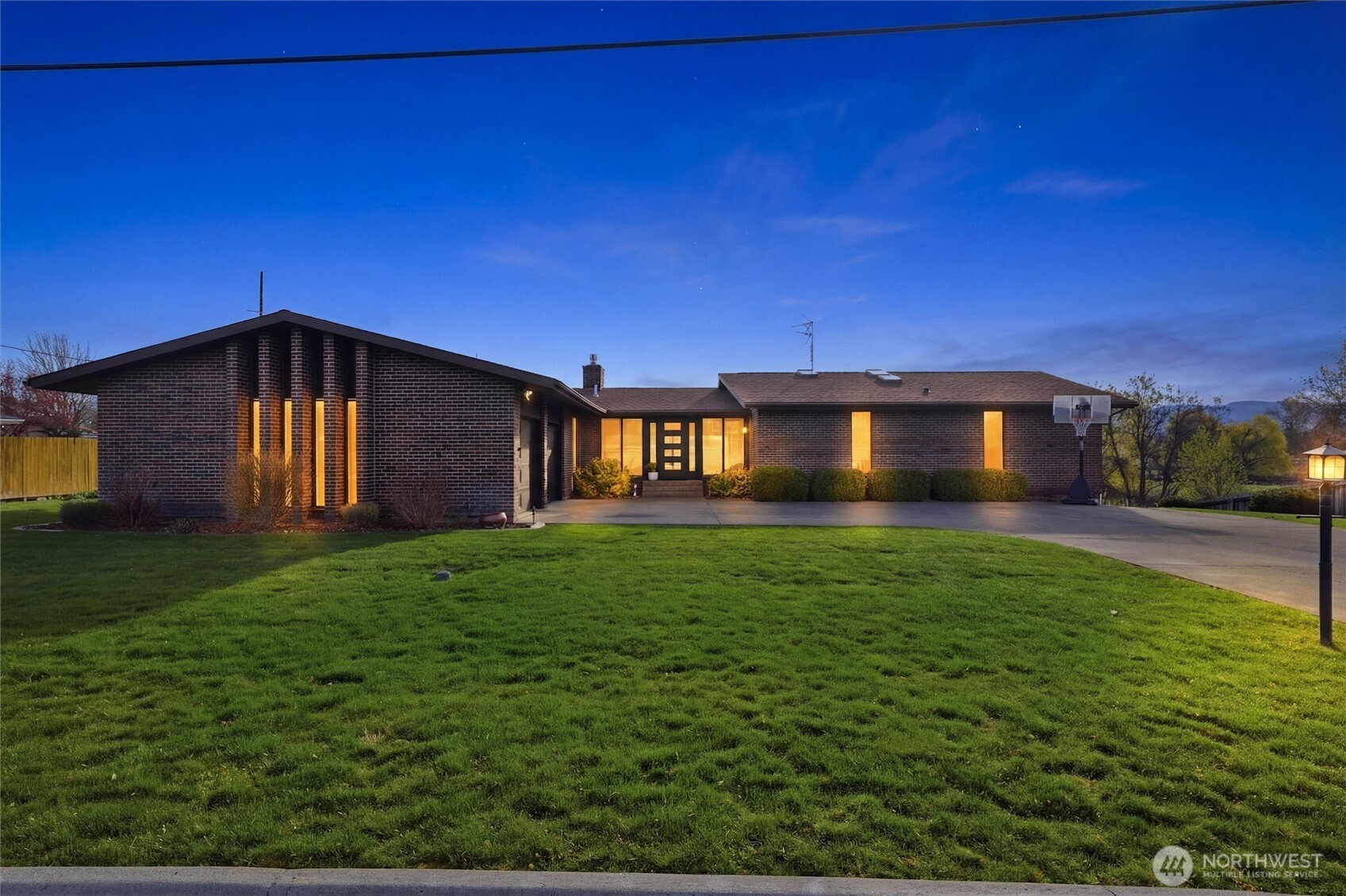 1319 Barleen Drive Property Photo 1