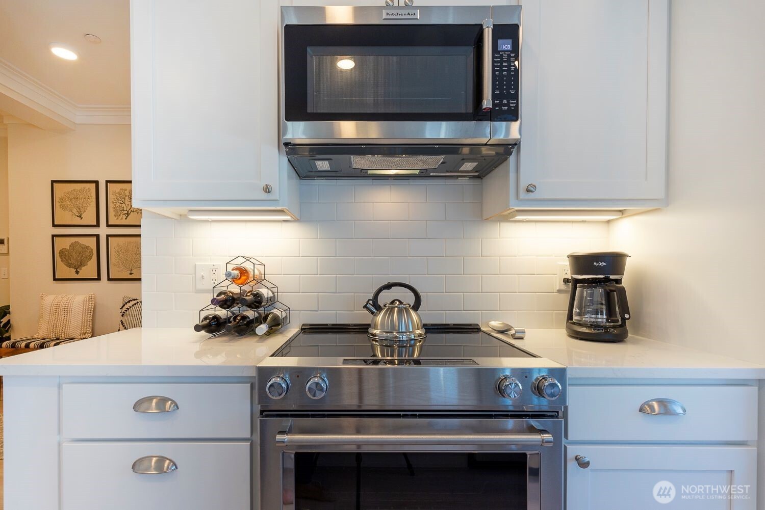 203 Market Street D Property Photo 5