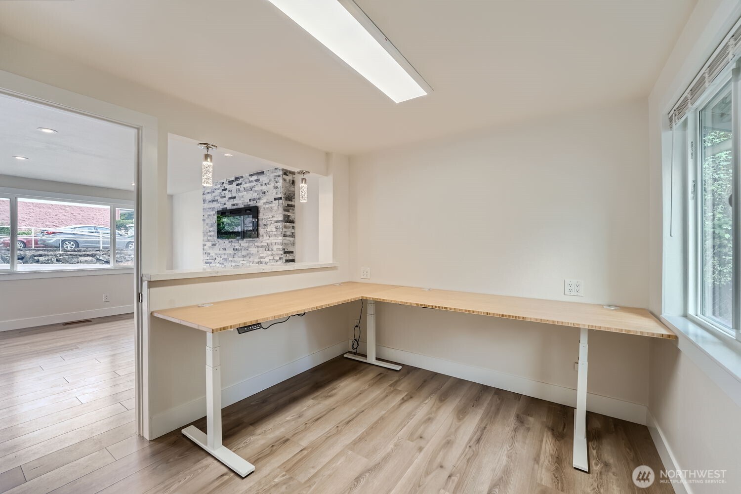1409 Union Avenue Property Photo 8