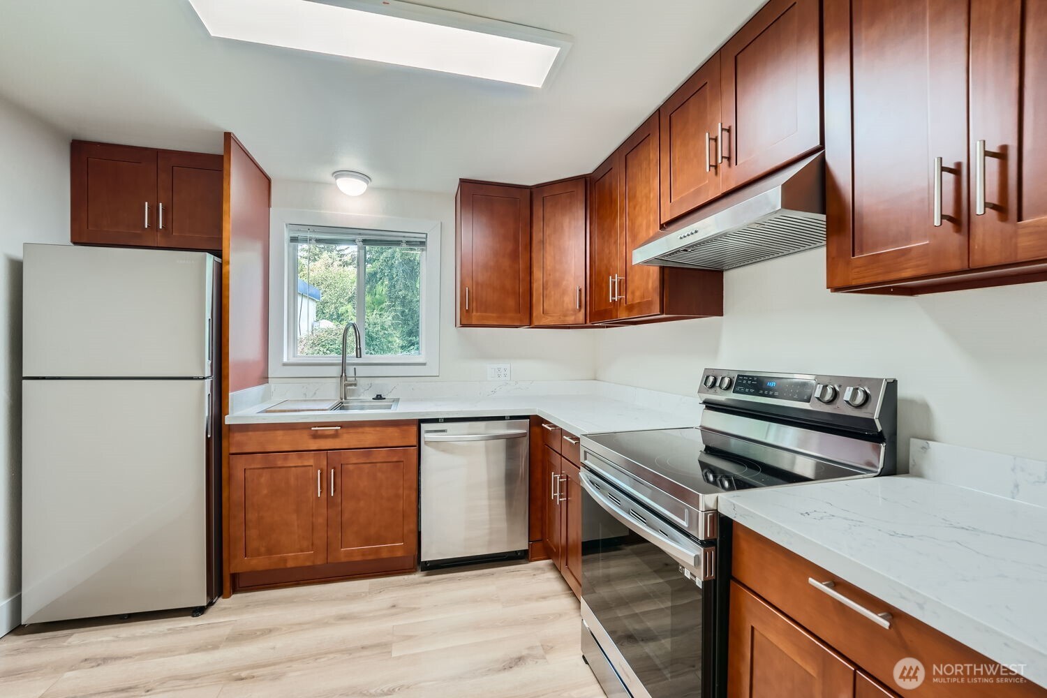 1409 Union Avenue Property Photo 9