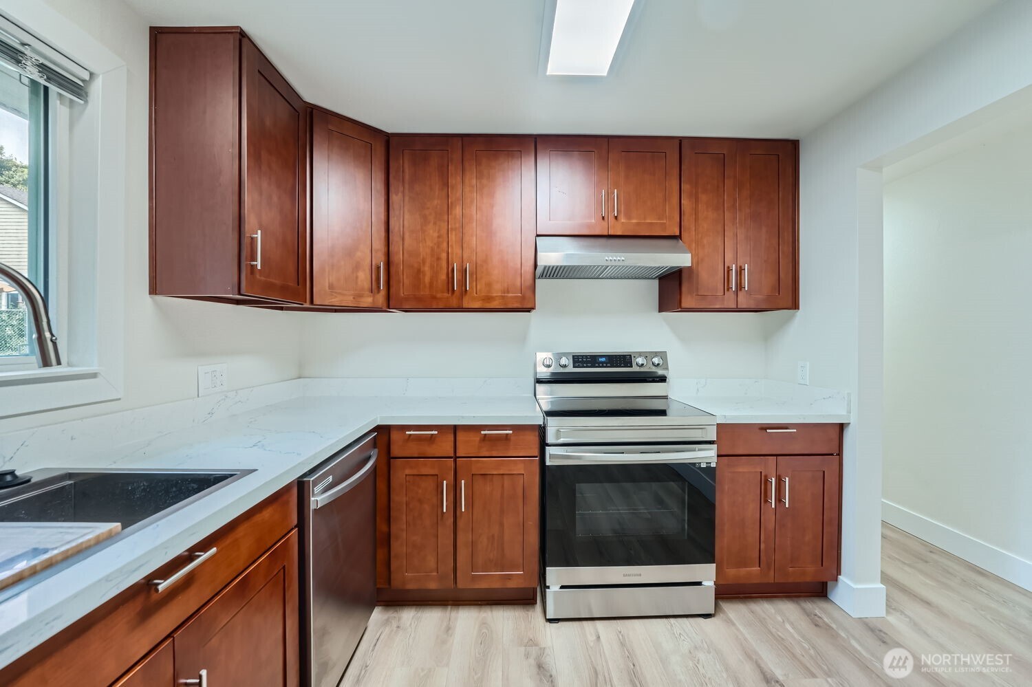 1409 Union Avenue Property Photo 10