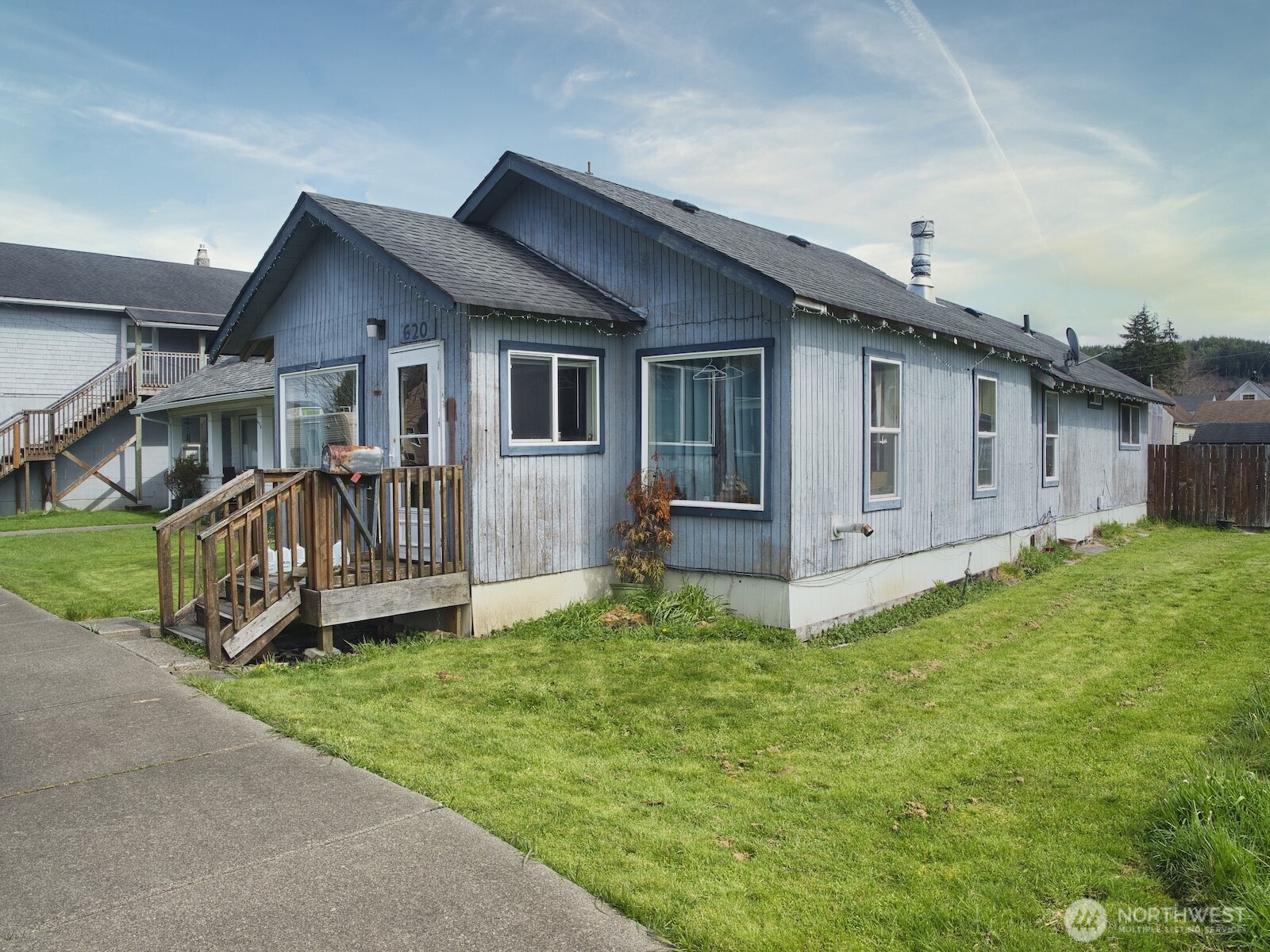 620 Monroe Street Property Photo 2