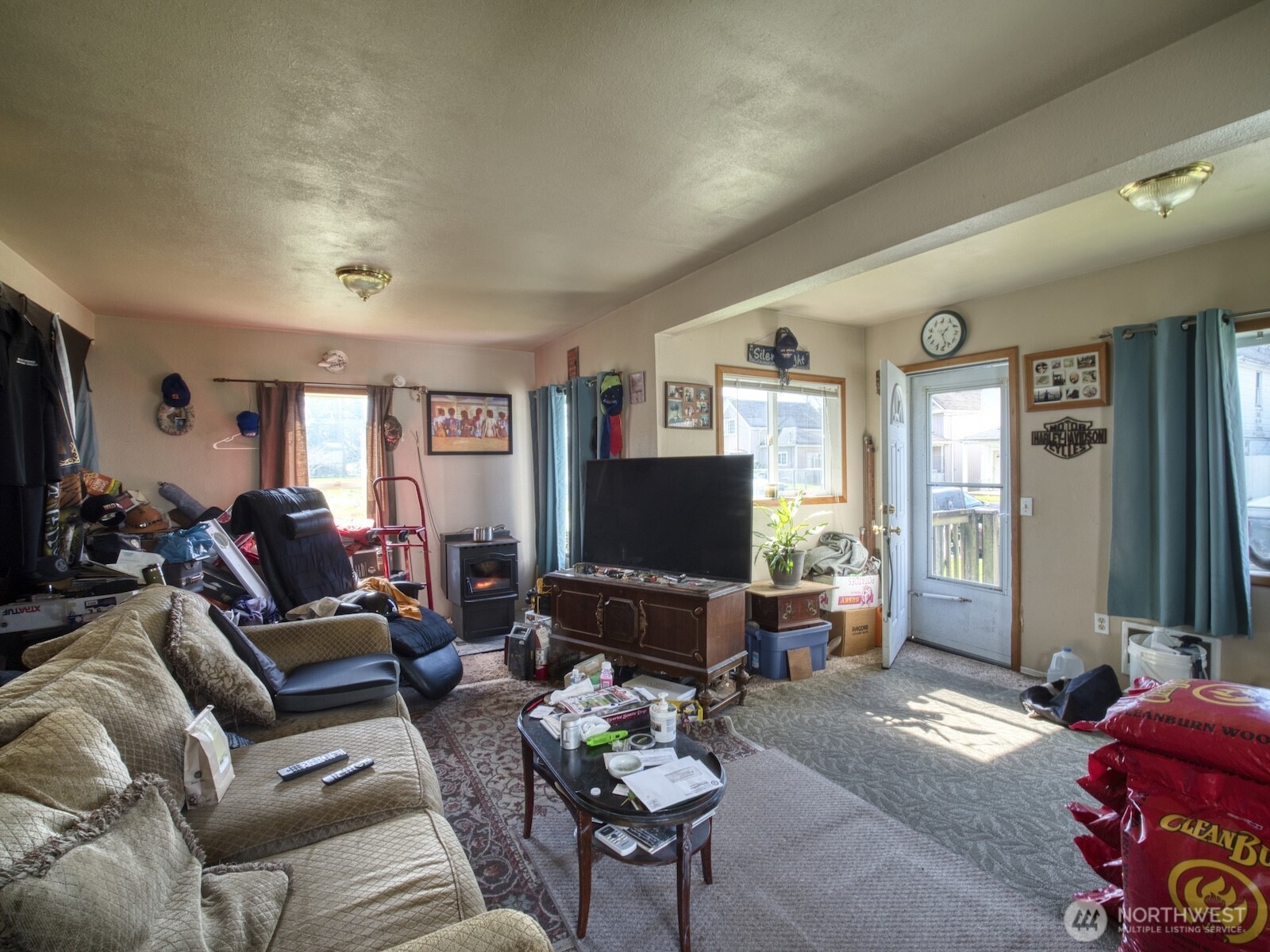 620 Monroe Street Property Photo 3