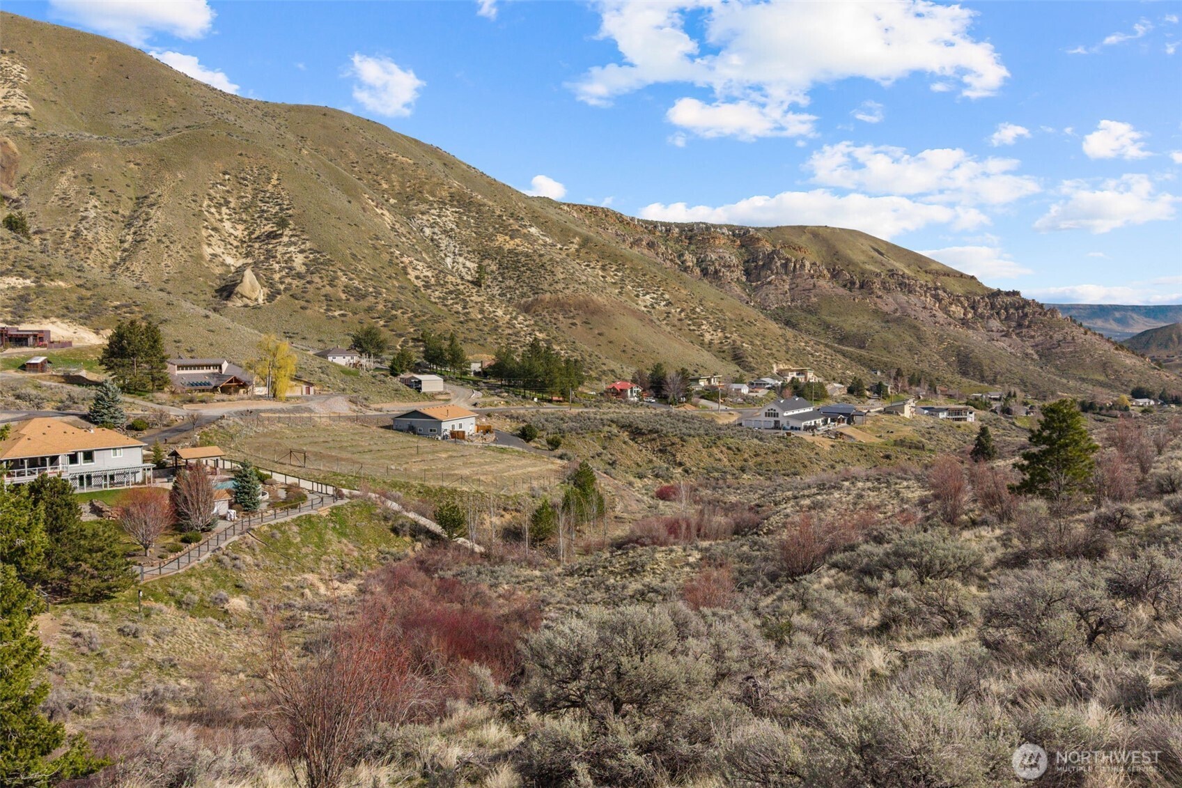 1639 Pitcher Canyon Road Property Photo 3