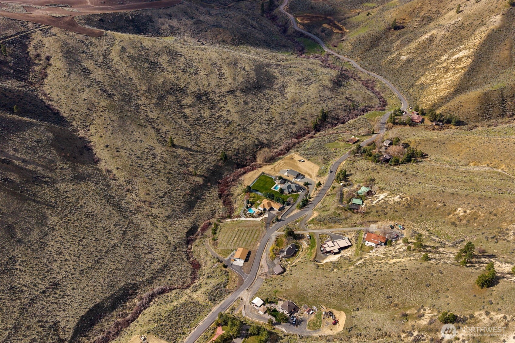 1639 Pitcher Canyon Road Property Photo 8