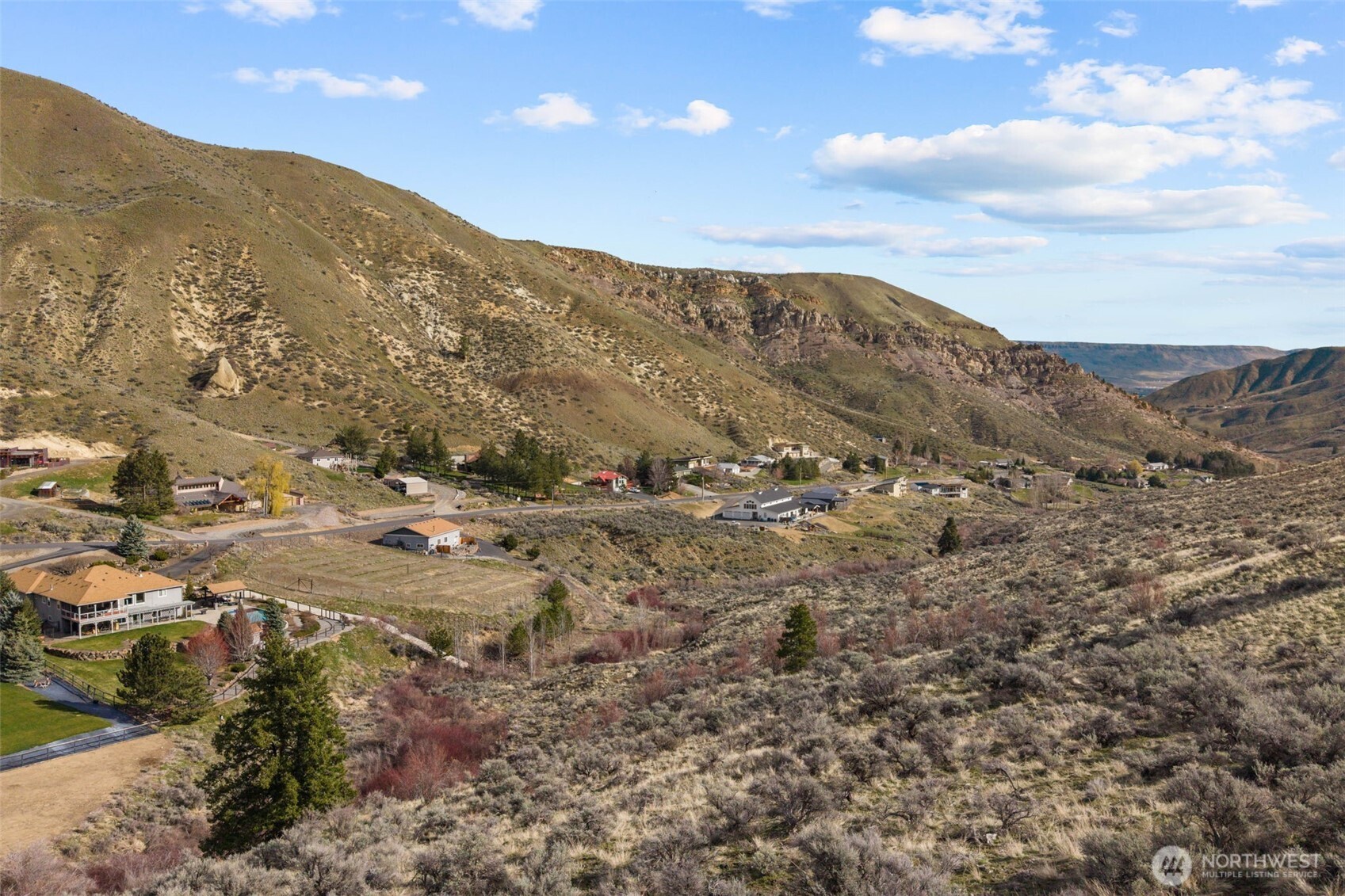 1639 Pitcher Canyon Road Property Photo 12