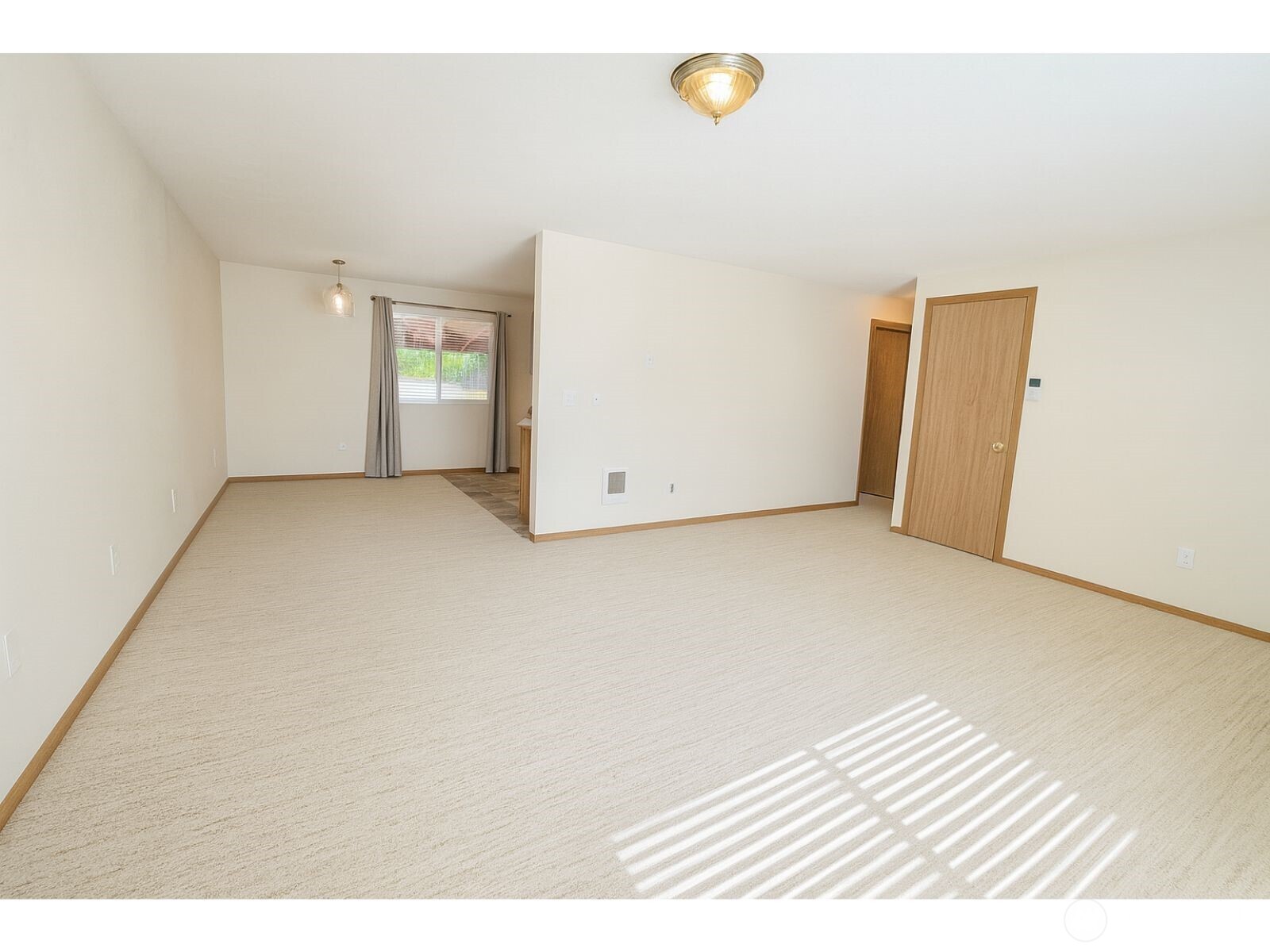 280 E Clonakilty Drive Property Photo 5