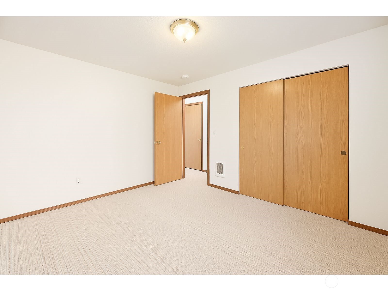 280 E Clonakilty Drive Property Photo 11
