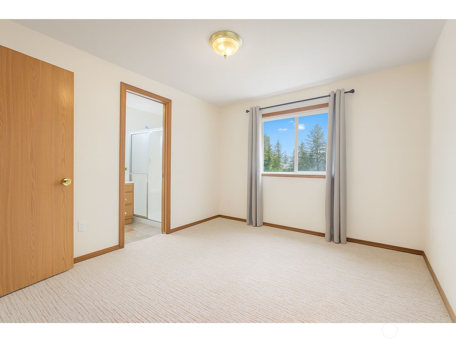 280 E Clonakilty Drive Property Photo 14