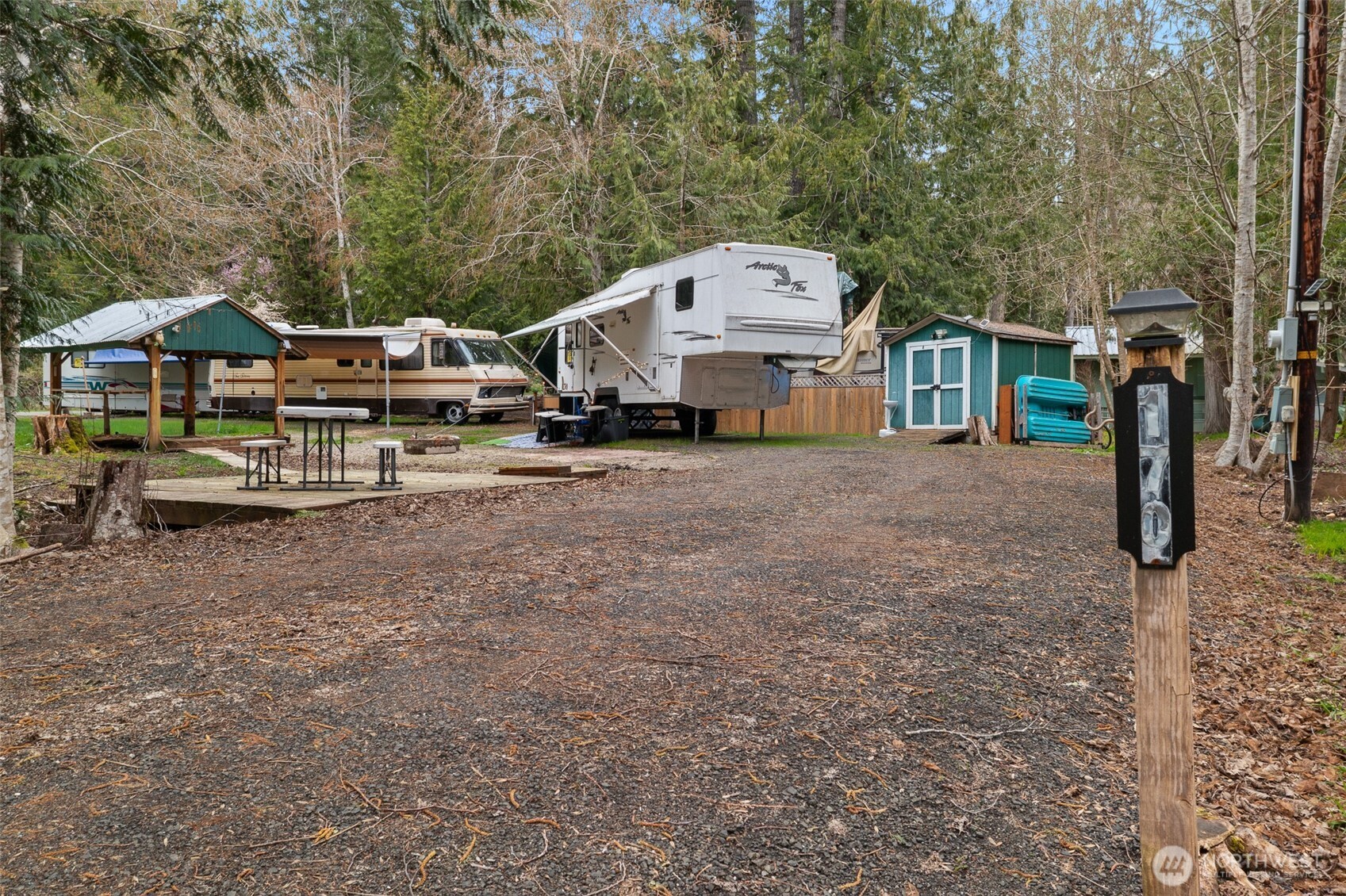170 E Lakeshore Drive Property Photo 1