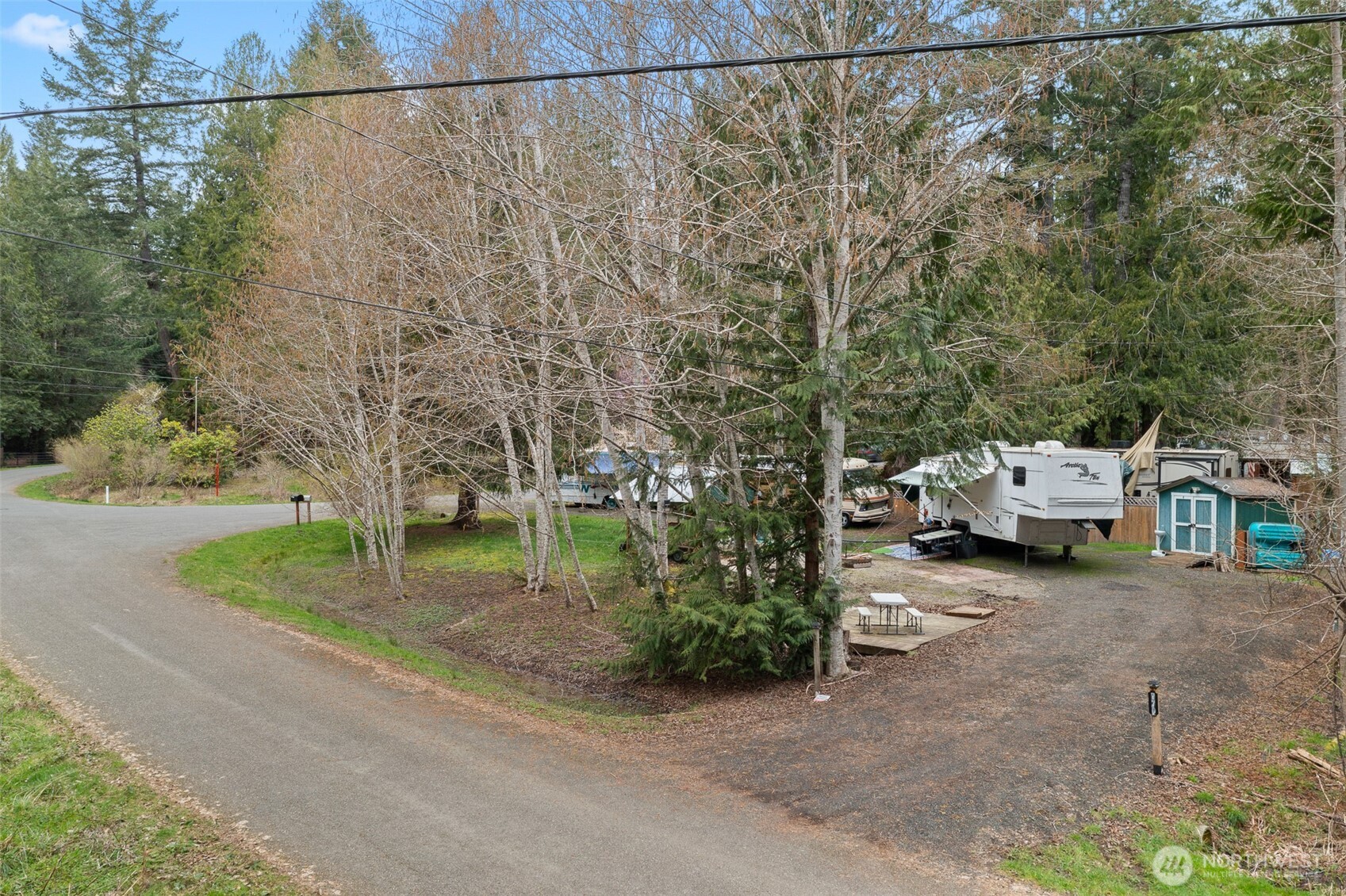 170 E Lakeshore Drive Property Photo 3
