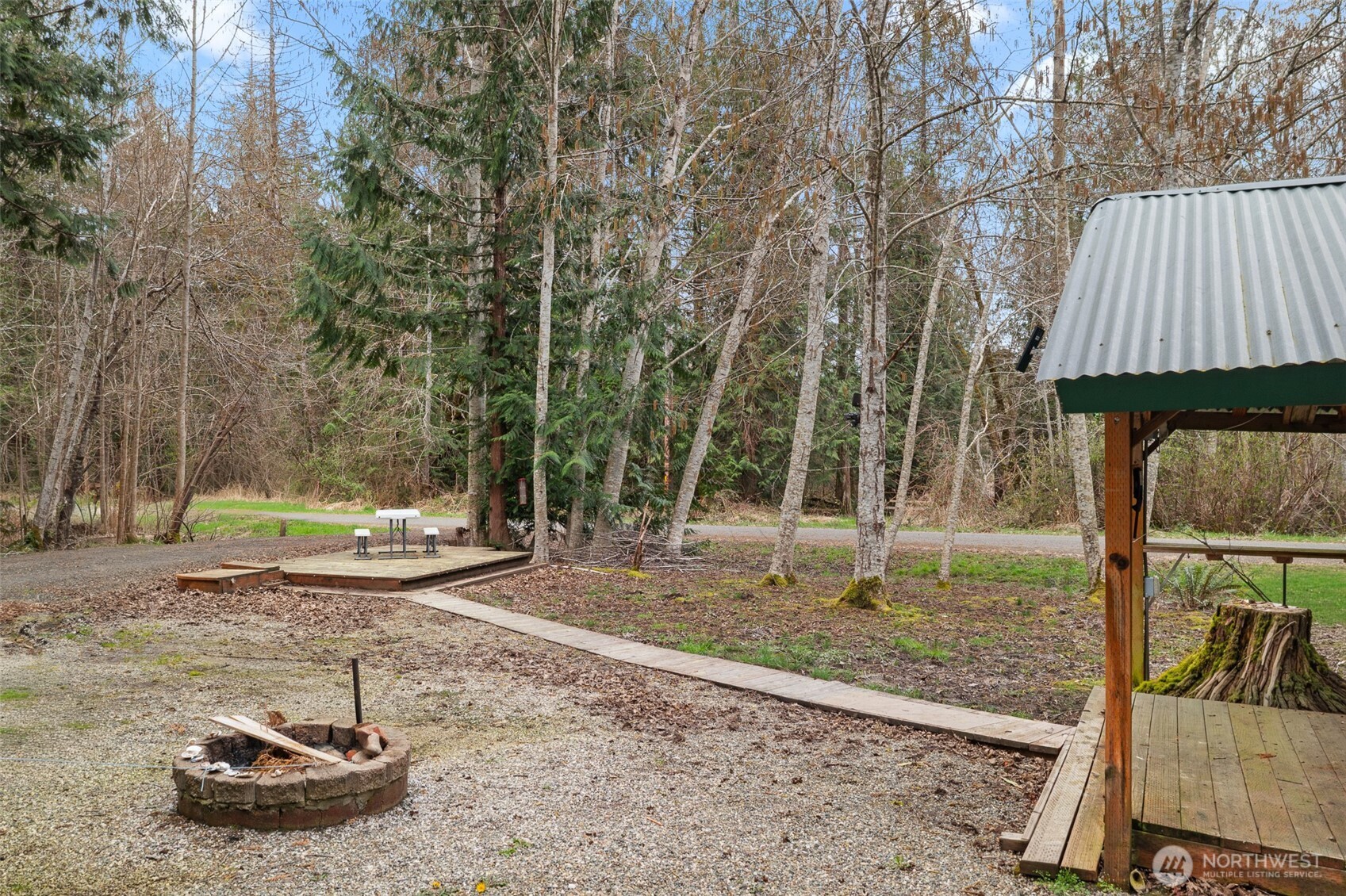 170 E Lakeshore Drive Property Photo 8
