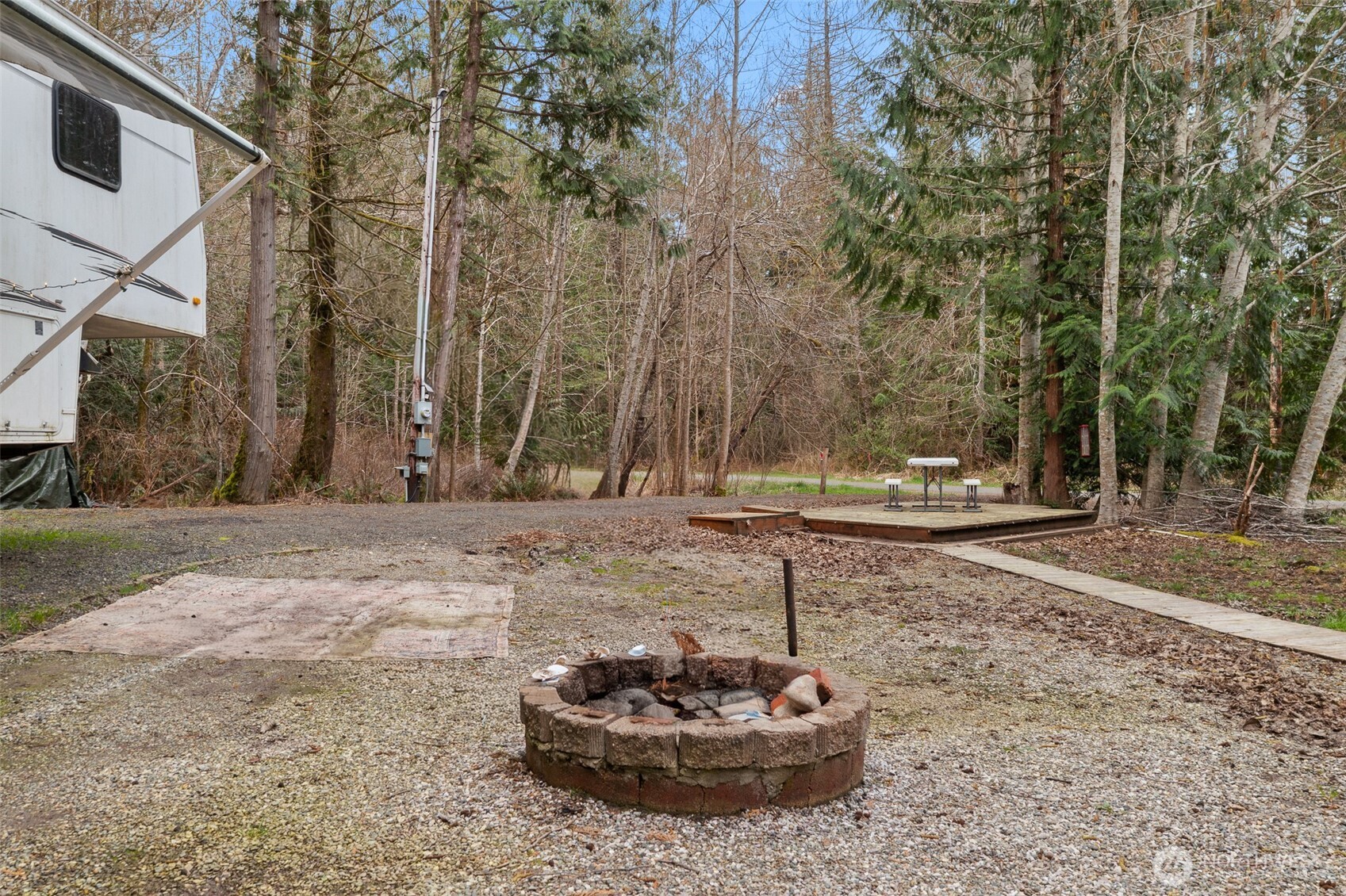 170 E Lakeshore Drive Property Photo 11