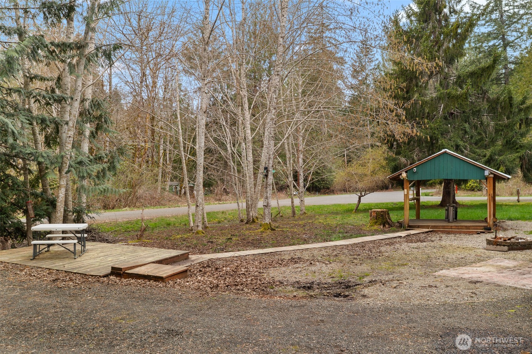 170 E Lakeshore Drive Property Photo 16