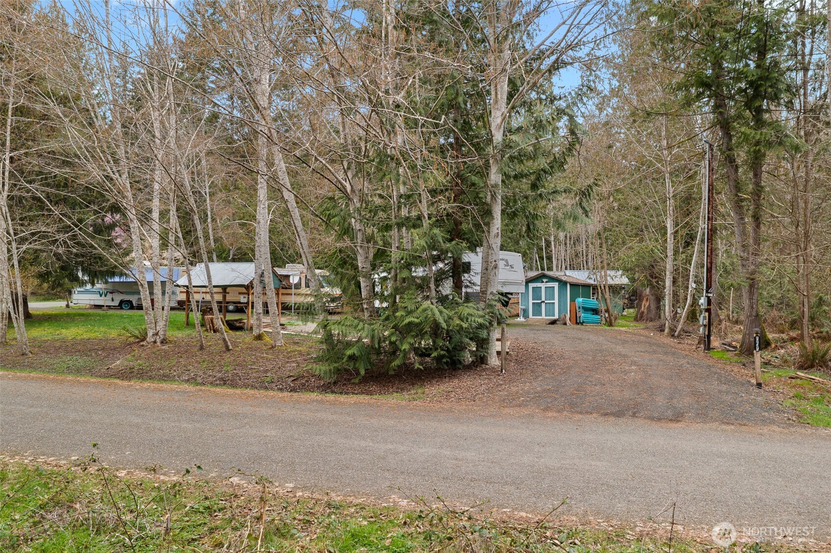 170 E Lakeshore Drive Property Photo 19