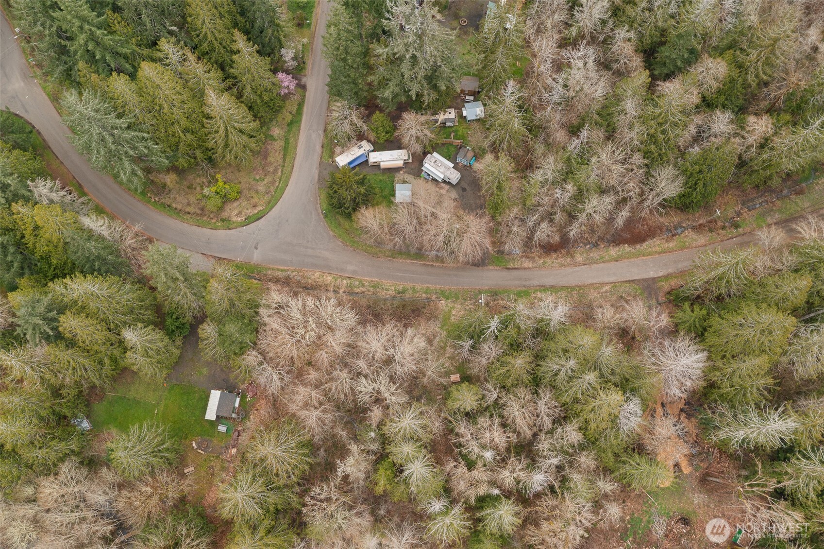 170 E Lakeshore Drive Property Photo 22
