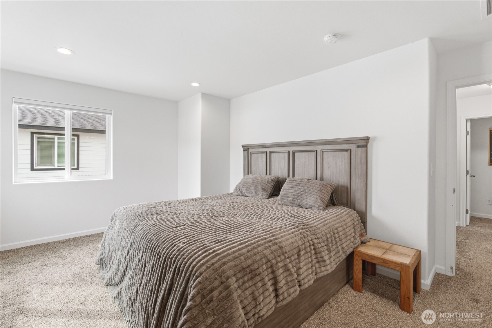 1259 Theo Way Property Photo 8