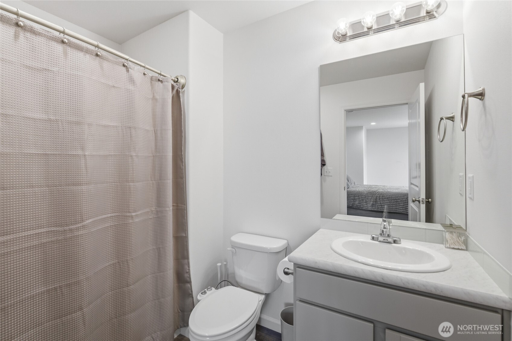 1259 Theo Way Property Photo 11