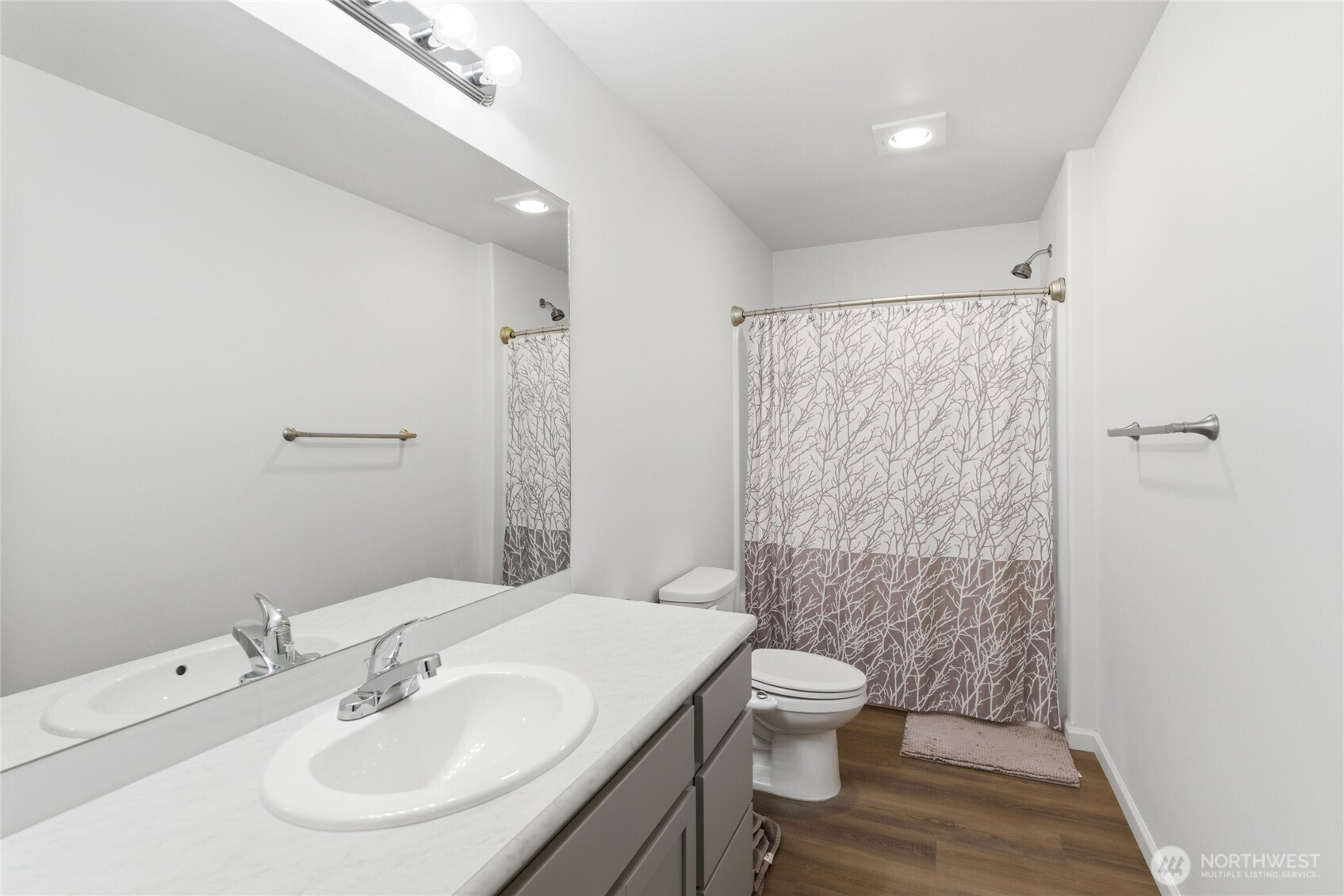 1259 Theo Way Property Photo 15