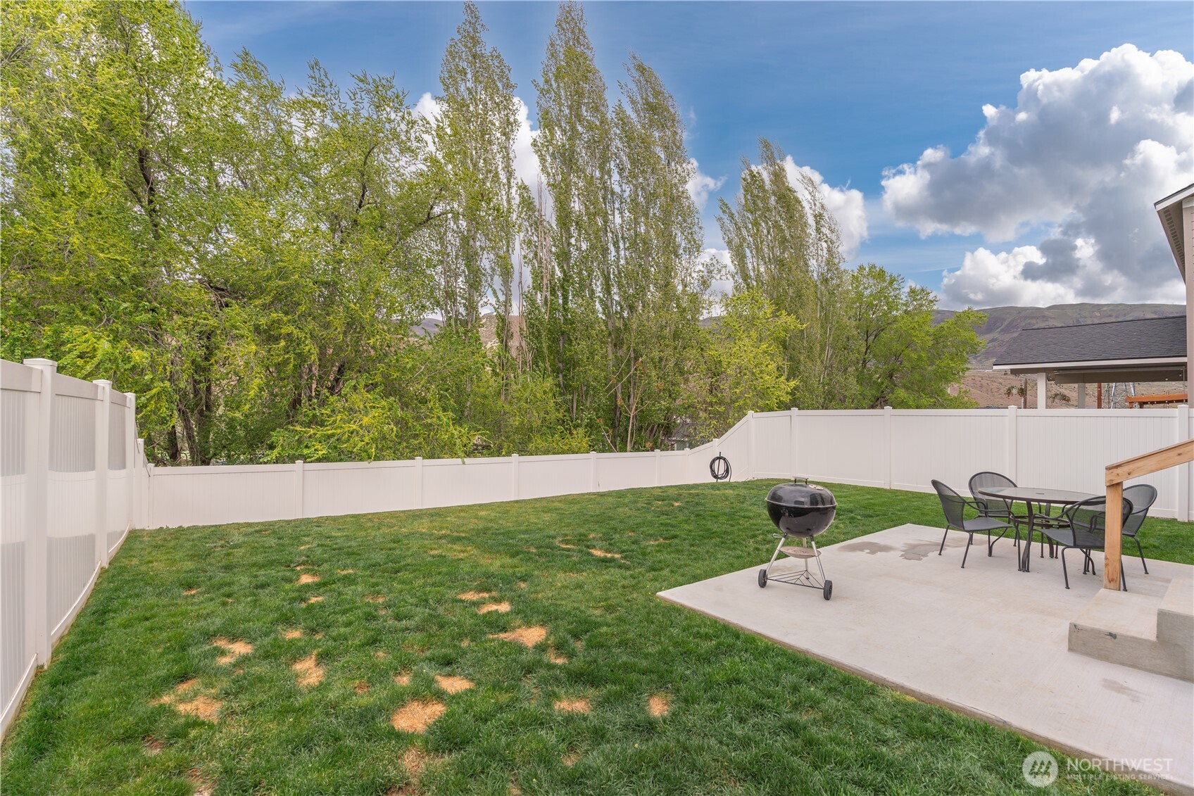 1259 Theo Way Property Photo 19