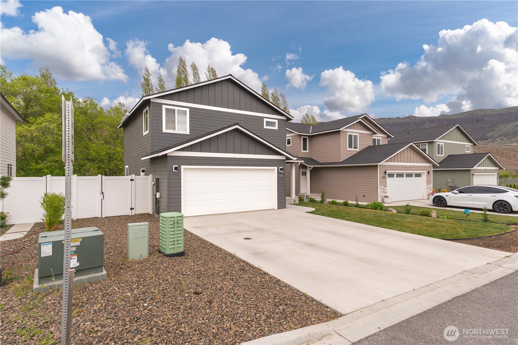 1259 Theo Way Property Photo 20