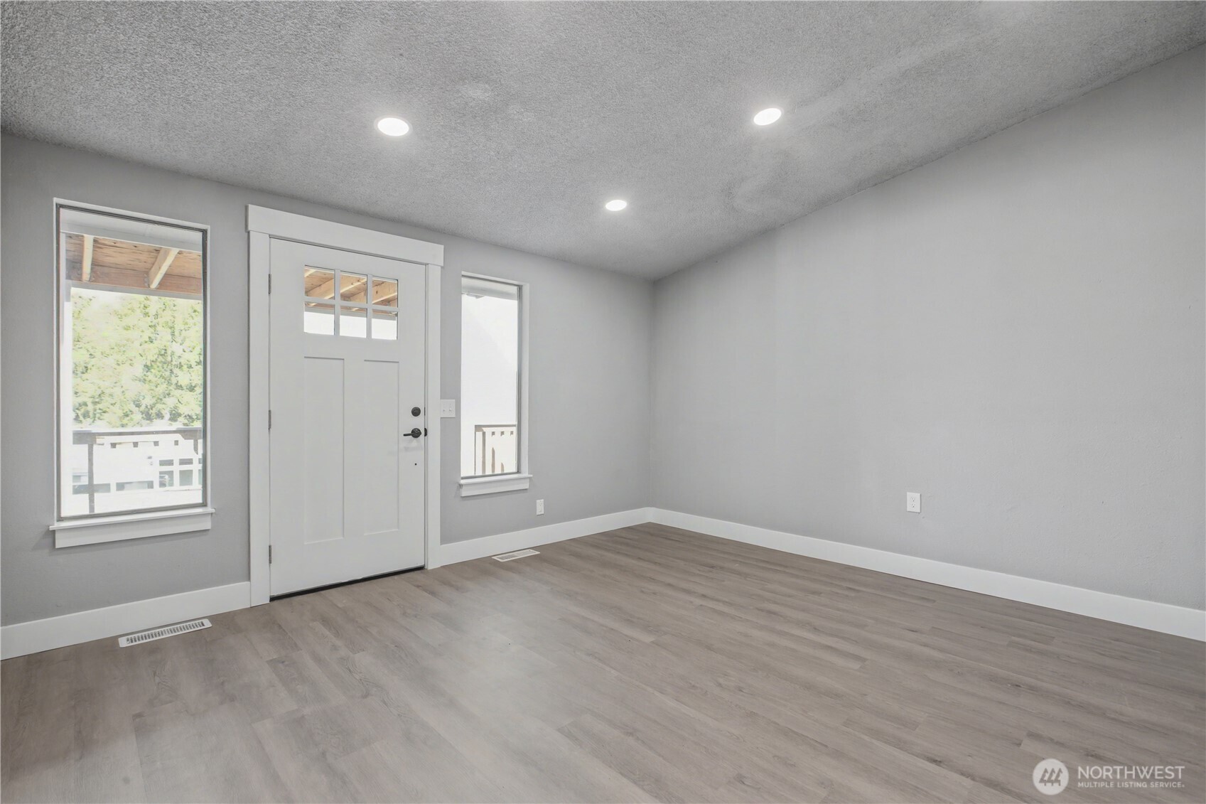 332 S Birch Street Property Photo 6