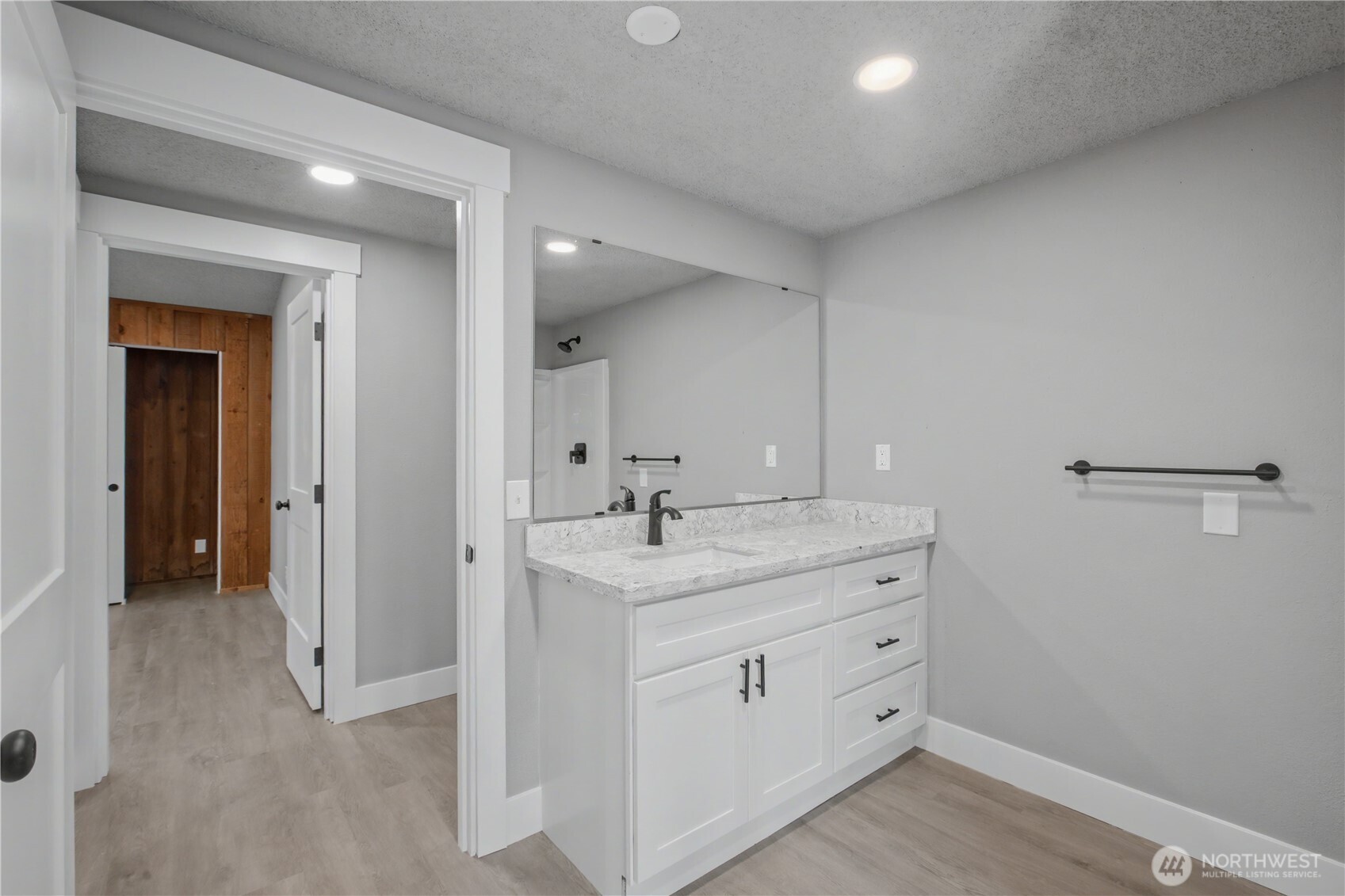 332 S Birch Street Property Photo 13
