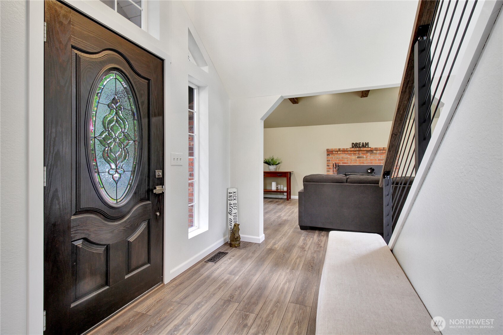 25431 Mountain Drive Property Photo 4