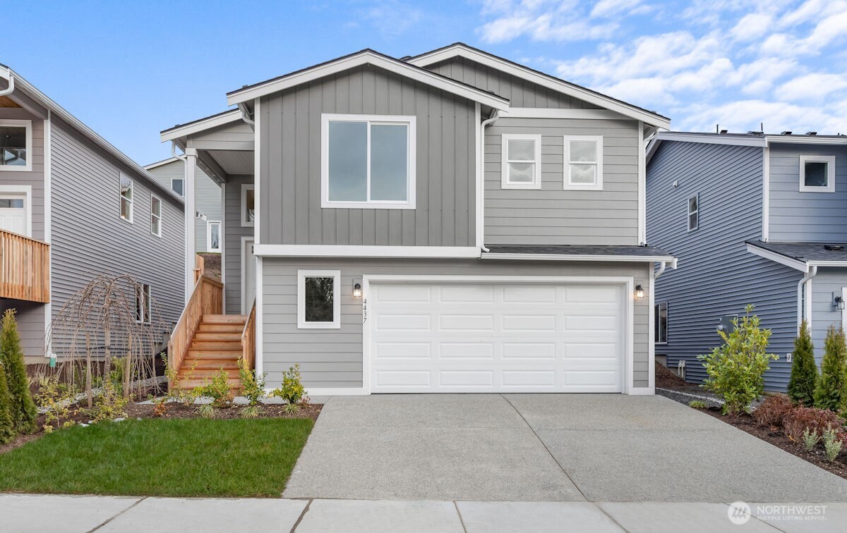 7427 45TH Place Property Photo 1