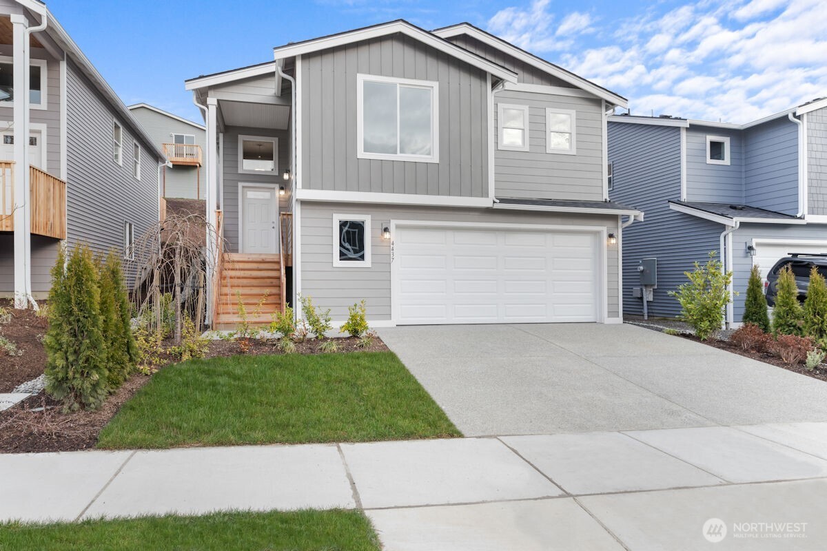 7427 45th Place Property Photo 2
